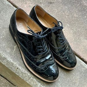 lace-up patent black shoes